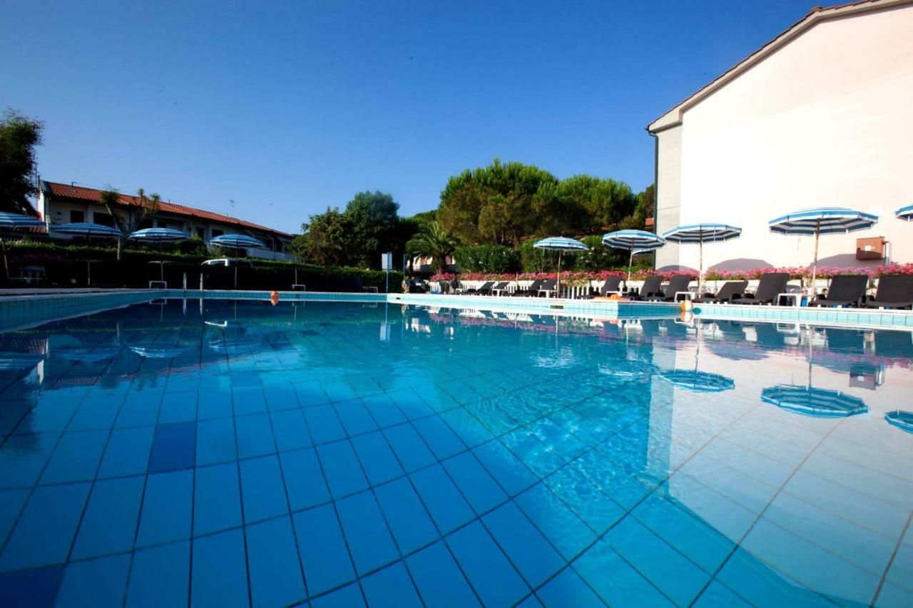Oleandri Suite Hotel Вада Екстериор снимка